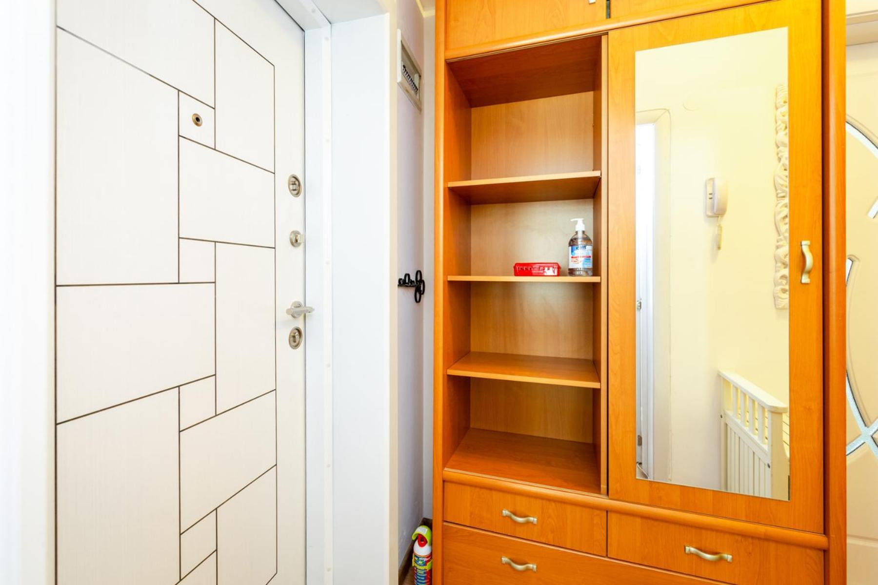 The White Apartment - Free Parking Sofia Bagian luar foto